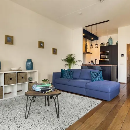 Charming Apartment Overlooking The Amsterdam Canals Amsterdam