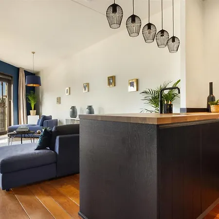 Charming Apartment Overlooking The Amsterdam Canals * Amsterdam